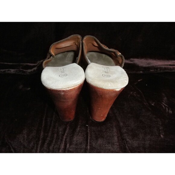 NEW by XHILARATION, CLOGS, TAN, SIZE 9.5 MEDIUM (HEELS 4") MADE IN BRAZIL - Picture 11 of 13